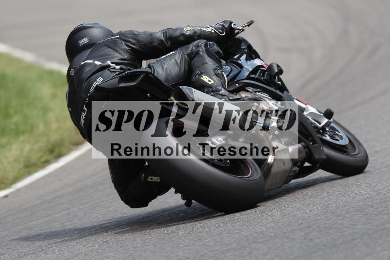 Archiv-2022/36 06.07.2022 Speer Racing ADR/Gruppe rot/backside